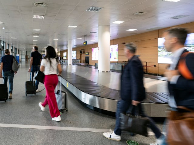 Book your ski shuttle from Pau Pyrenees Airport Book your ski shuttle from Pau Pyrenees Airport