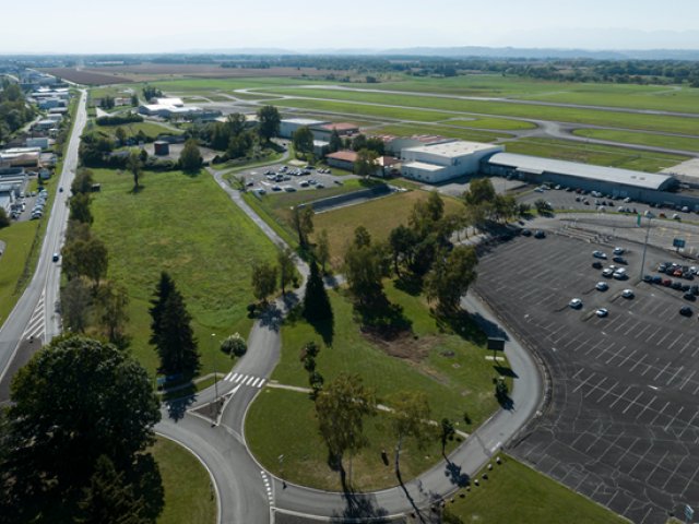 Travaux de voirie au rond point de l'aéroport 